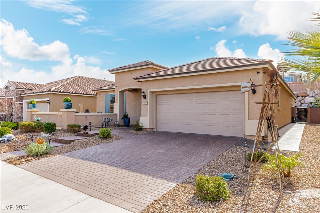 137 Outcrop Ridge Avenue