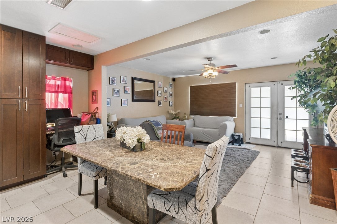 1305 N Mojave Road