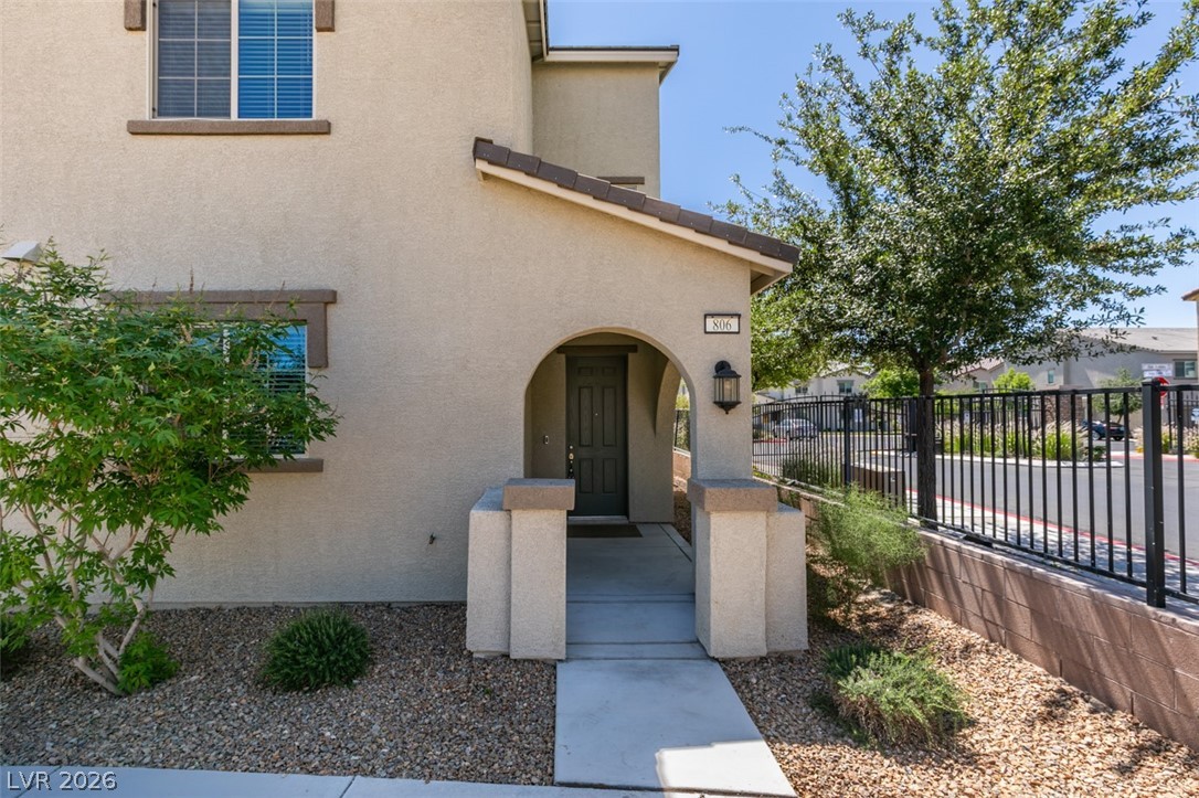 806 Star Estates Avenue