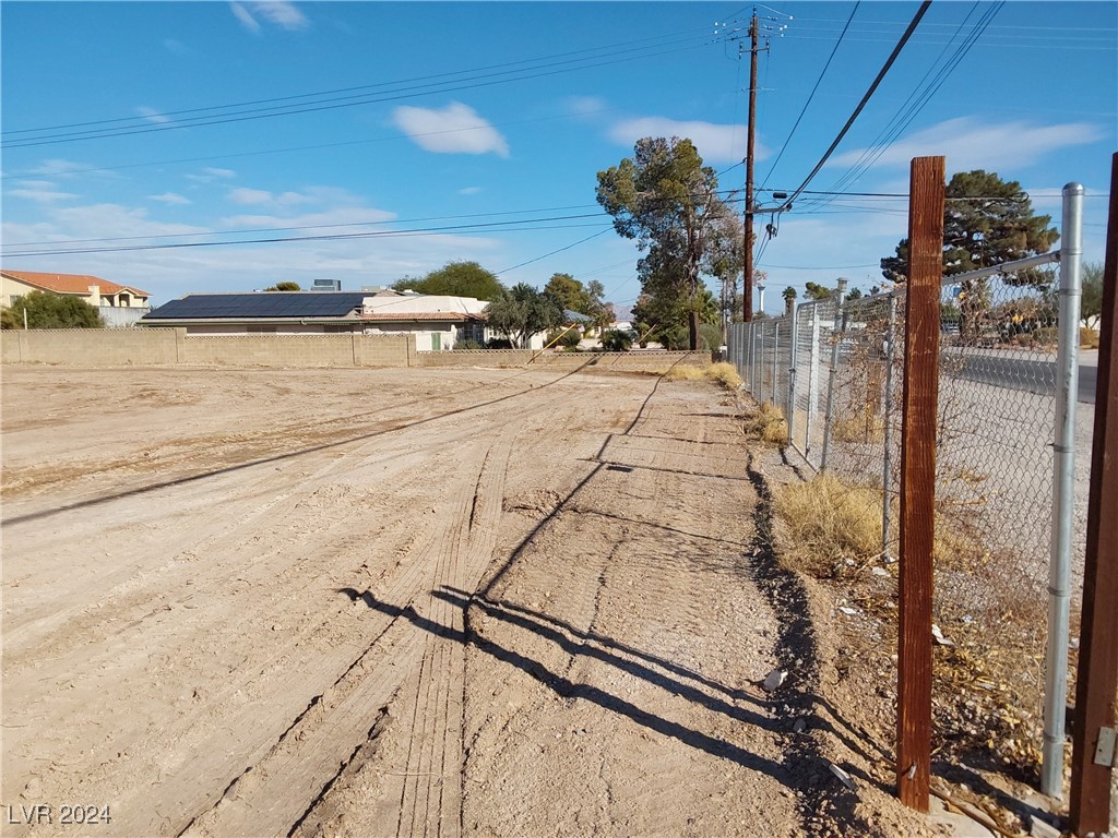 1970 Westwind Road, Las Vegas, Nevada image 2