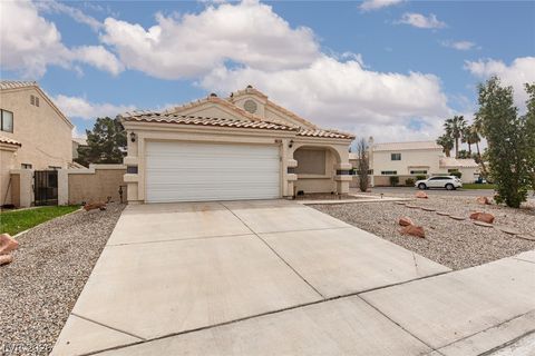 Photo of 352 Lander Drive, Henderson, NV 89074 (MLS # 2768810)