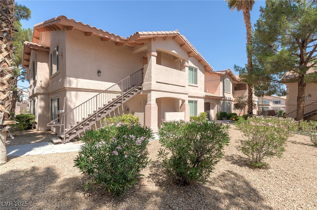 Properties 3 350 S Durango Drive 202