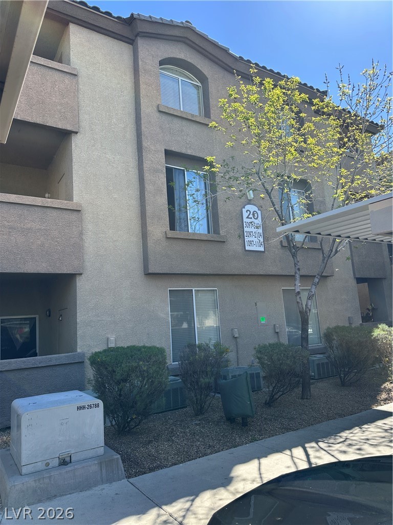 4400 S Jones Boulevard 2098