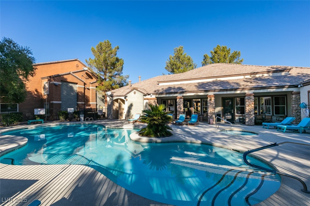 555 E Silverado Ranch Boulevard 1122