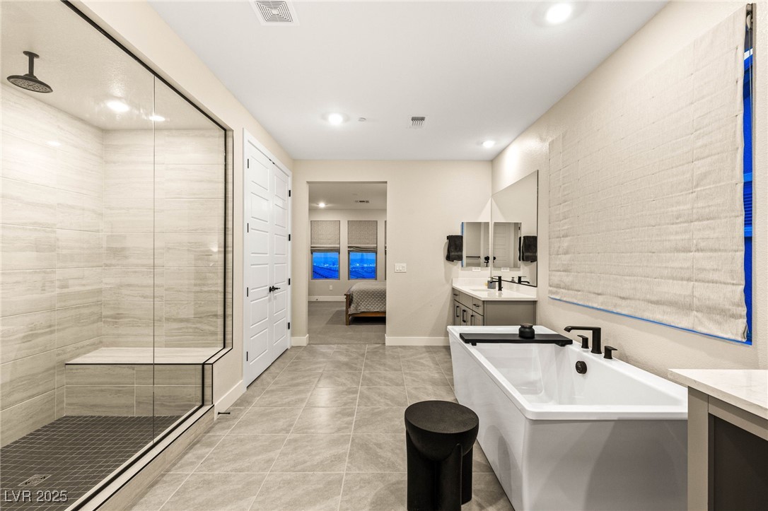 Las Vegas, Nevada 89138, United States, 5 Bedrooms Bedrooms, ,5 BathroomsBathrooms,Residential,Active,148310