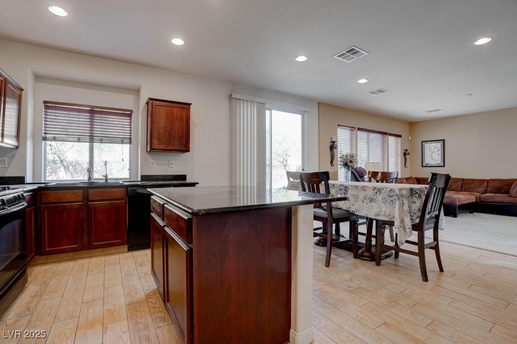 Las Vegas, Nevada 89141, United States, 3 Bedrooms Bedrooms, ,3 BathroomsBathrooms,Residential,Active,87098