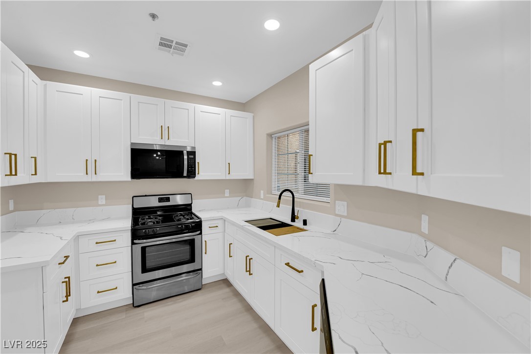 2007 Cutlass Drive, Henderson, Nevada image 9