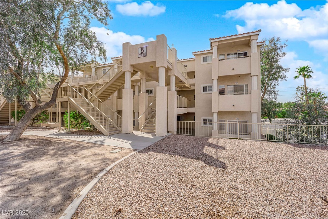 2007 Cutlass Drive, Henderson, Nevada image 2