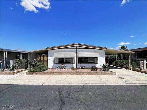 Homes For Sale - 3102 Comitan Lane<br/> Las Vegas, NV 89122