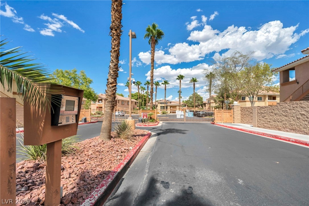 1050 E Cactus Avenue 2088