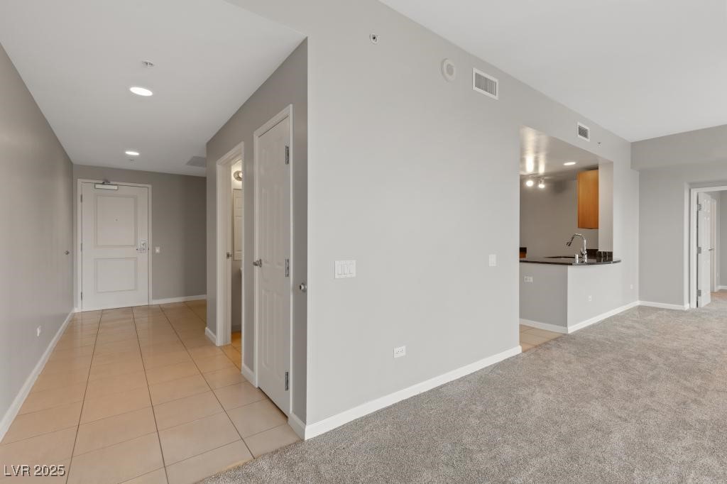 200 W Sahara Avenue 812