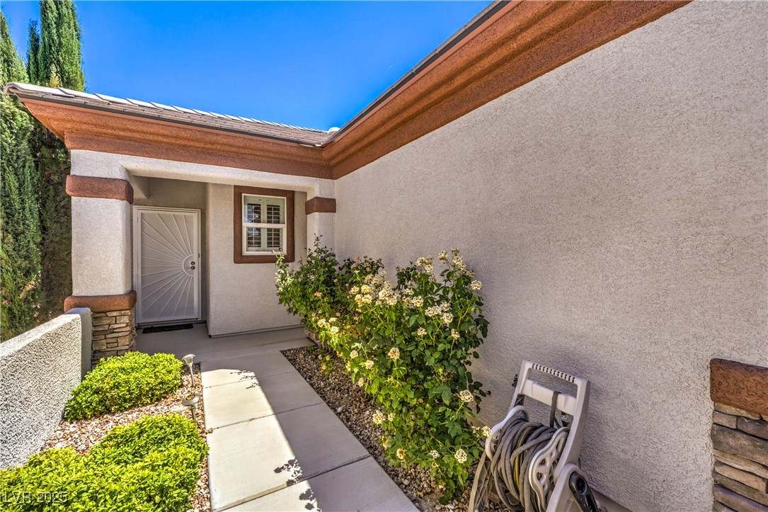 2540 Binary Stars Street