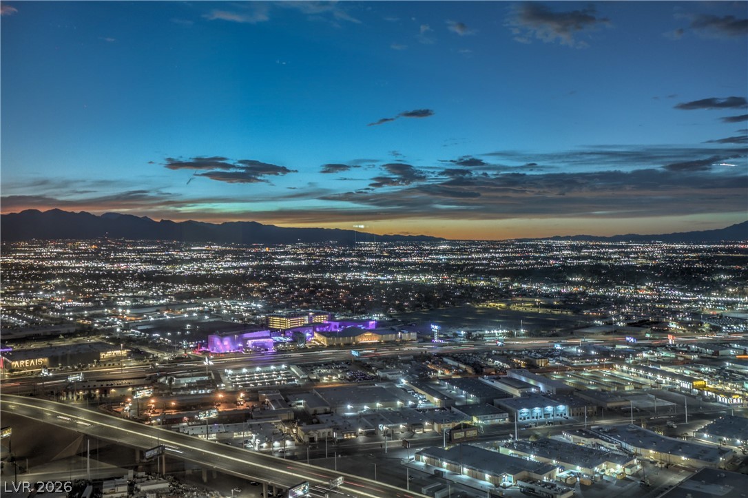 2000 Fashion Show Drive 5018