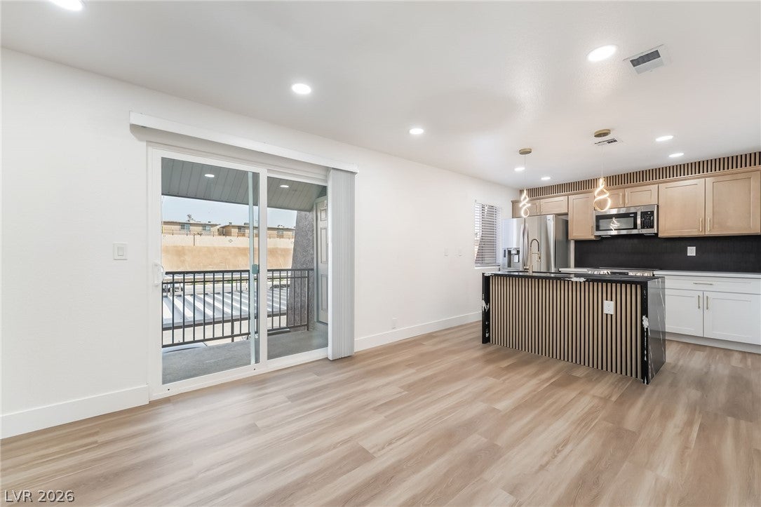 5332 River Glen Drive 400