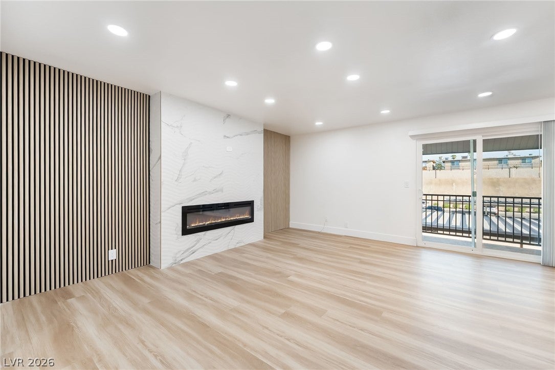 5332 River Glen Drive 400