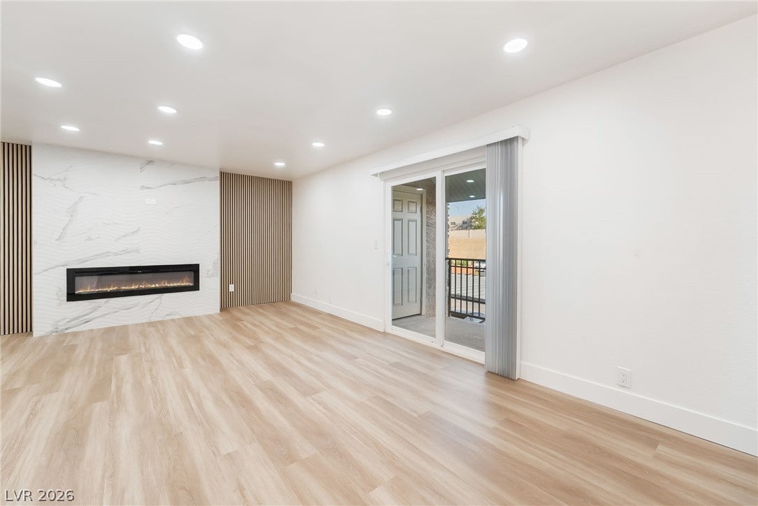 5332 River Glen Drive 400