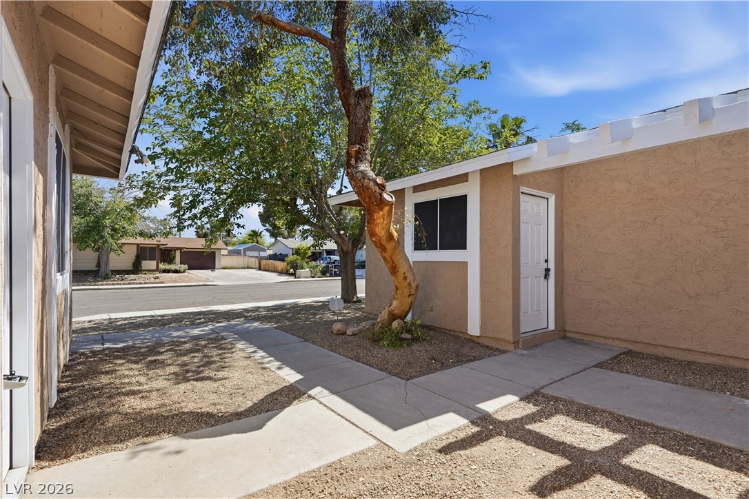 Properties 3 5416 Burntwood Way