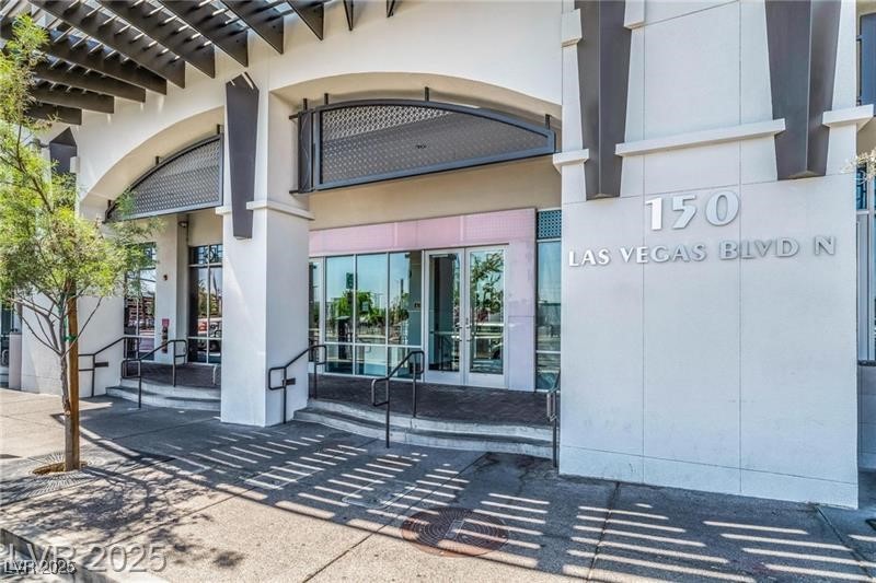 150 Las Vegas Boulevard 818