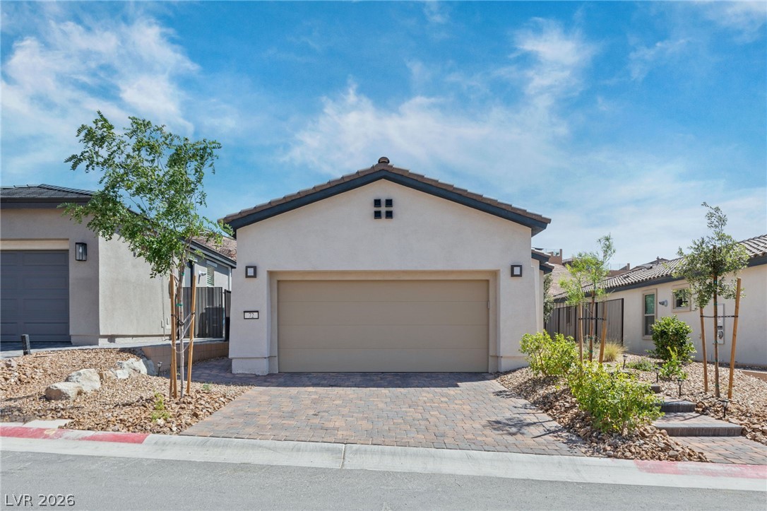 72 Crimson Cactus Avenue