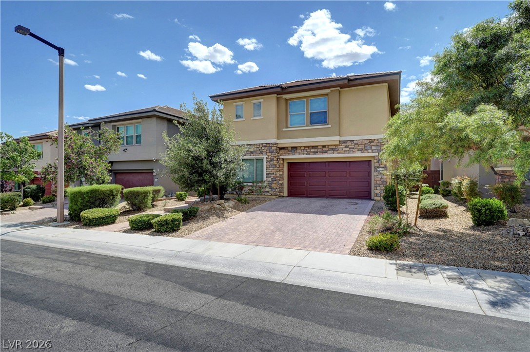5673 Oak Bend Drive