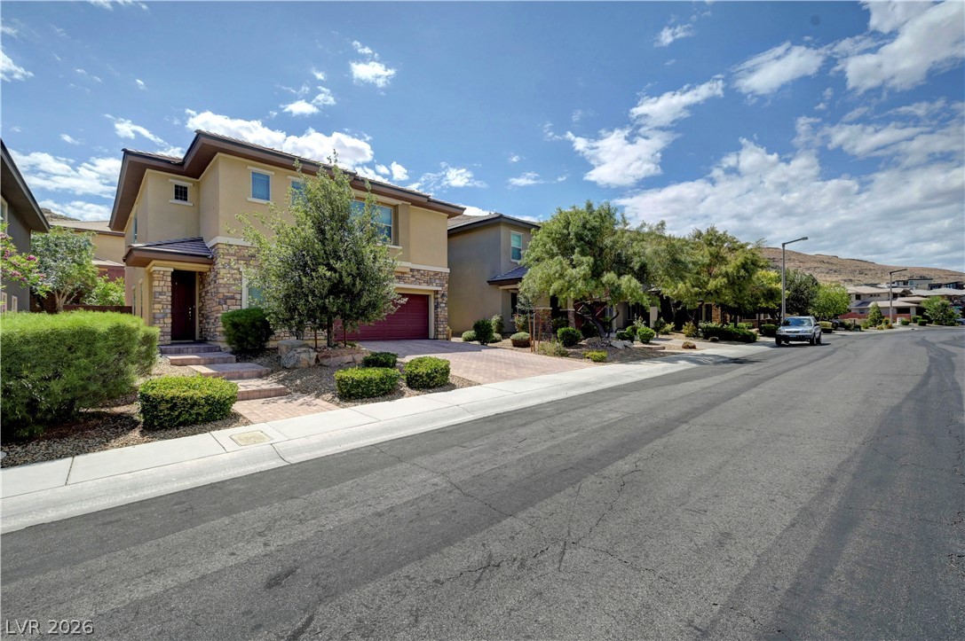 5673 Oak Bend Drive
