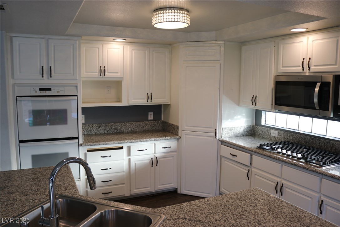 3733 Deer Flats Street