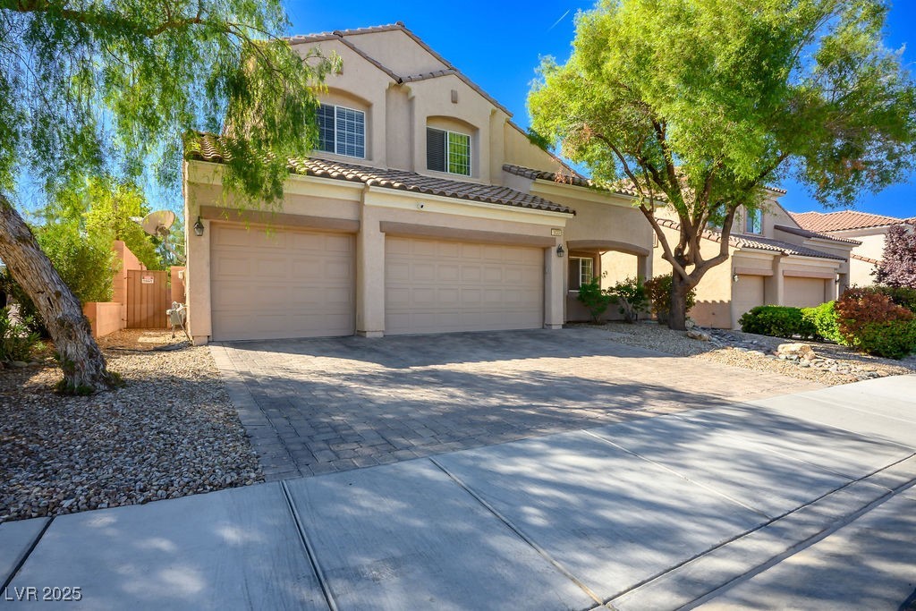 1033 Logan Patrick Drive, Henderson, Nevada image 9