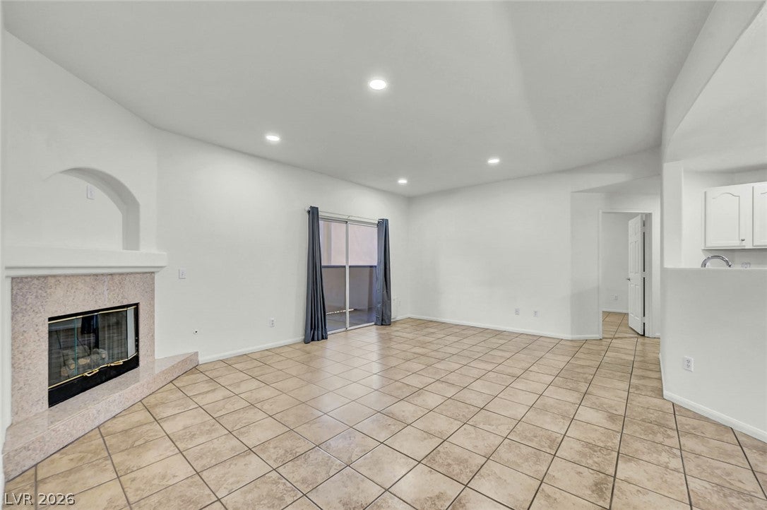 2050 W Warm Springs Road 2812