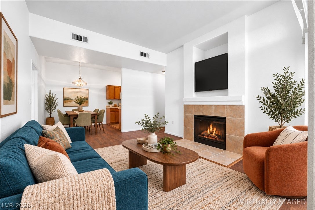 3544 Desert Cliff Street 103