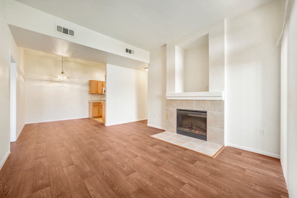 3544 Desert Cliff Street 103
