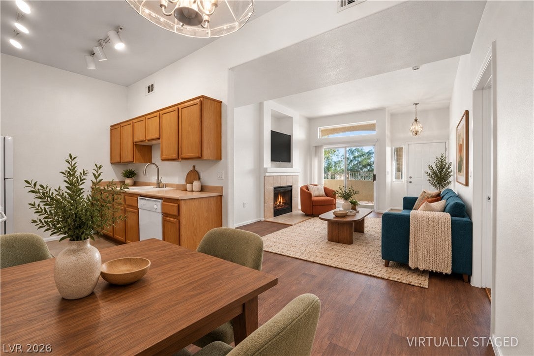 3544 Desert Cliff Street 103