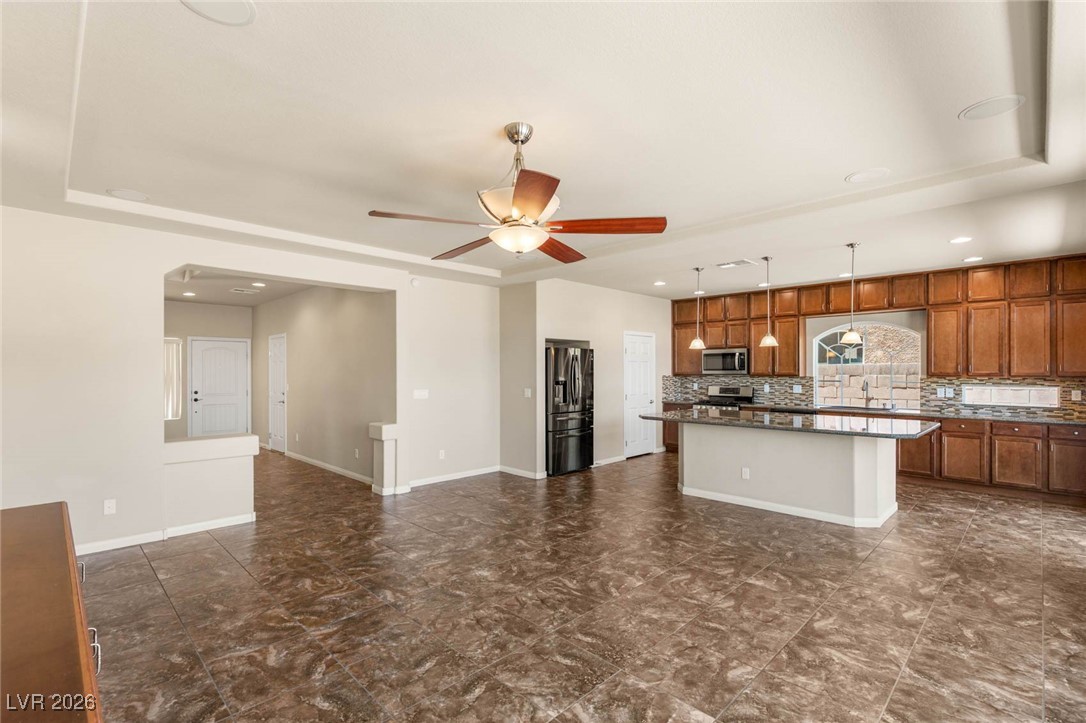 6014 Belvedere Canyon Avenue