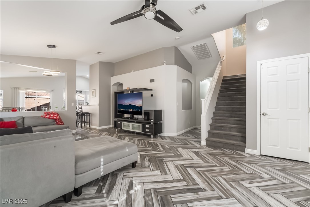 2348 Buffalo Run Avenue