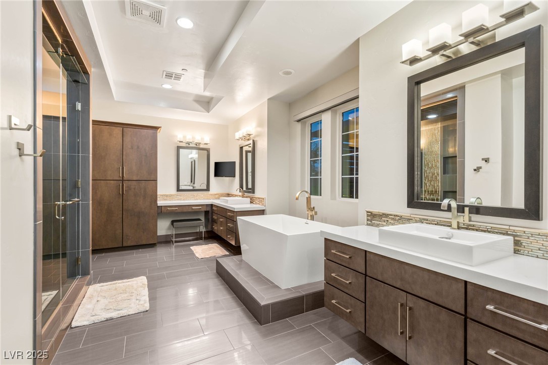 Las Vegas, Nevada 89149, United States, 4 Bedrooms Bedrooms, ,3 BathroomsBathrooms,Residential,Active,226274