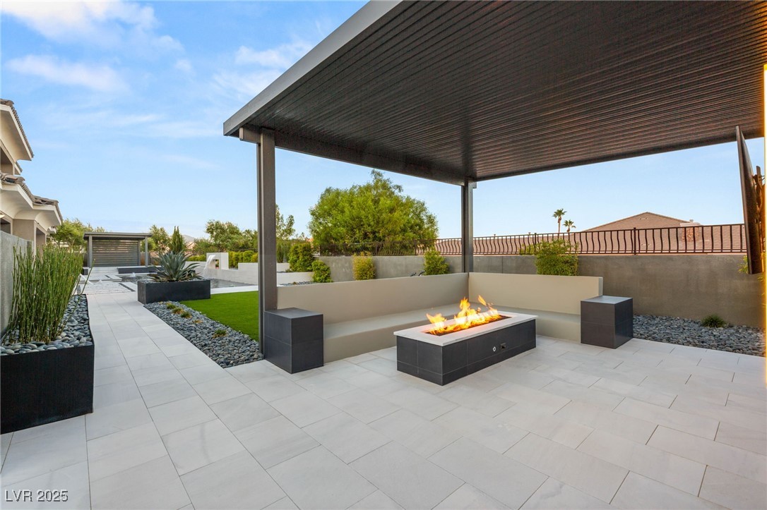 Las Vegas, Nevada 89149, United States, 4 Bedrooms Bedrooms, ,3 BathroomsBathrooms,Residential,Active,226274