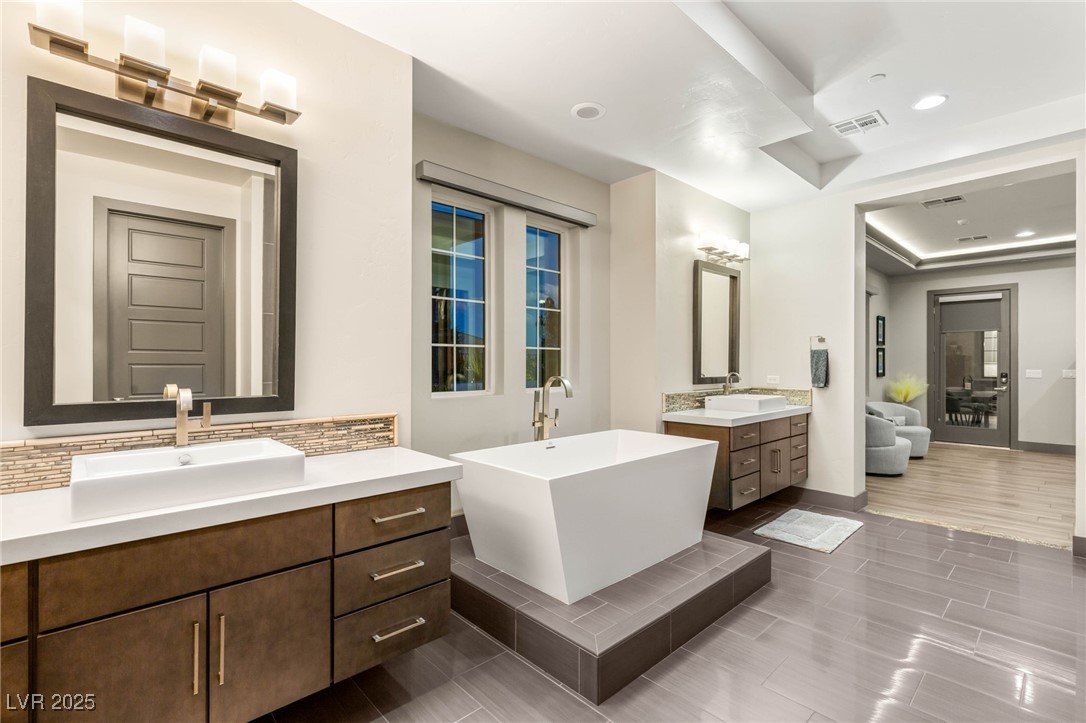 Las Vegas, Nevada 89149, United States, 4 Bedrooms Bedrooms, ,3 BathroomsBathrooms,Residential,Active,226274