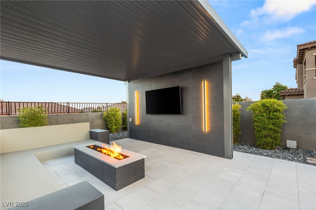 Las Vegas, Nevada 89149, United States, 4 Bedrooms Bedrooms, ,3 BathroomsBathrooms,Residential,Active,226274