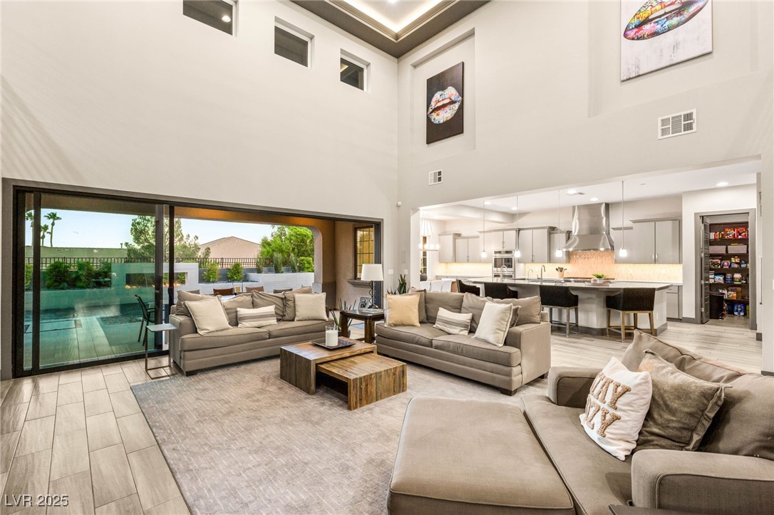 Las Vegas, Nevada 89149, United States, 4 Bedrooms Bedrooms, ,3 BathroomsBathrooms,Residential,Active,226274