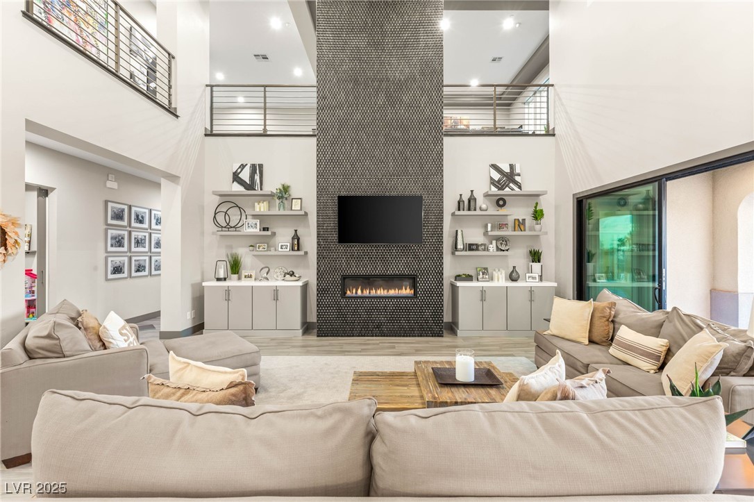 Las Vegas, Nevada 89149, United States, 4 Bedrooms Bedrooms, ,3 BathroomsBathrooms,Residential,Active,226274