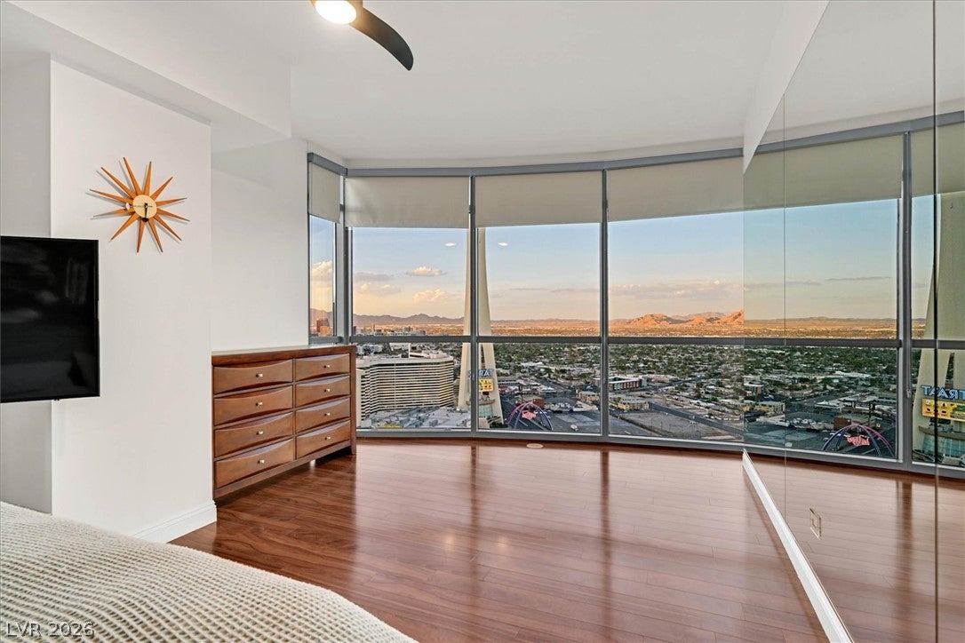 200 W Sahara Avenue 3308