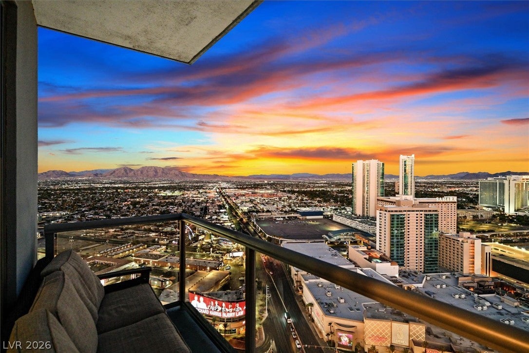 200 W Sahara Avenue 3308