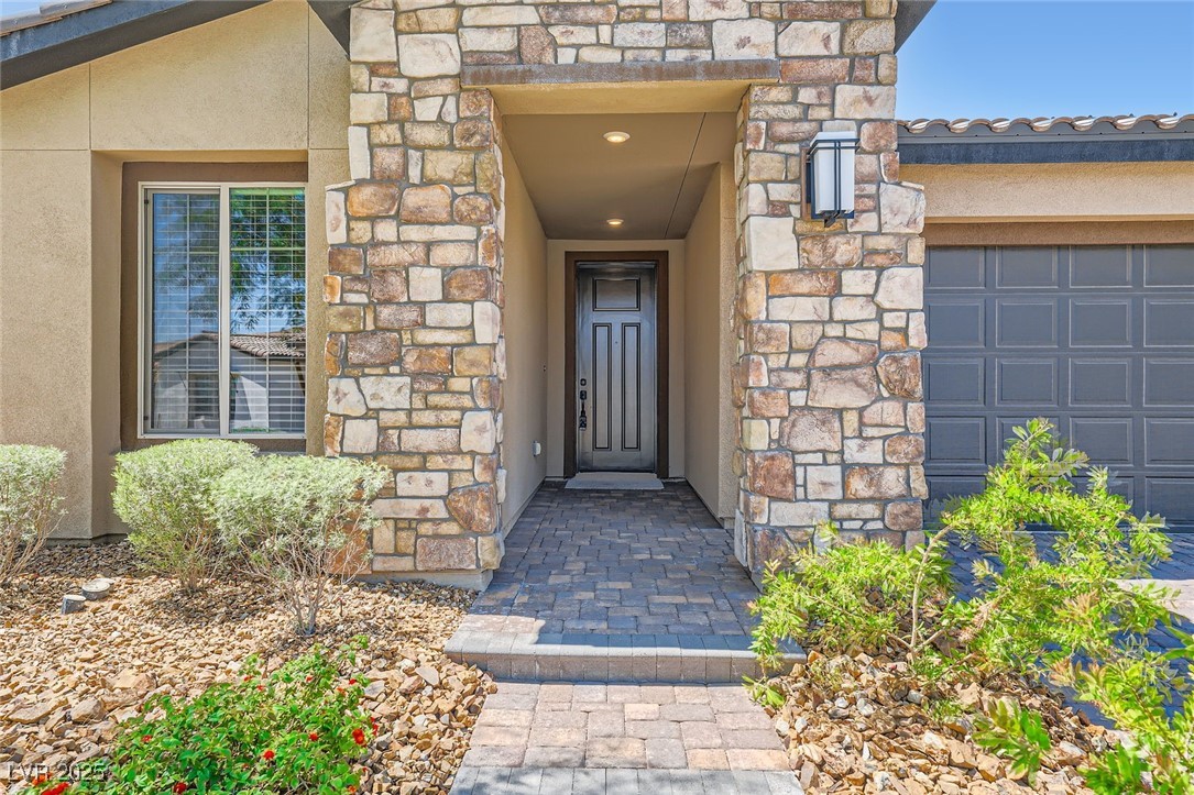 243 Sun Glaze Avenue