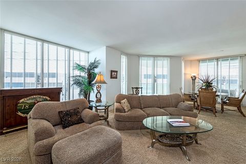 Photo of 2877 Paradise Road #906, Las Vegas, NV 89109 (MLS # 2750973)