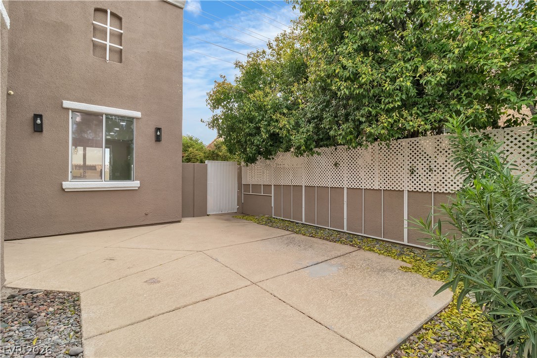 1712 Estrella Street