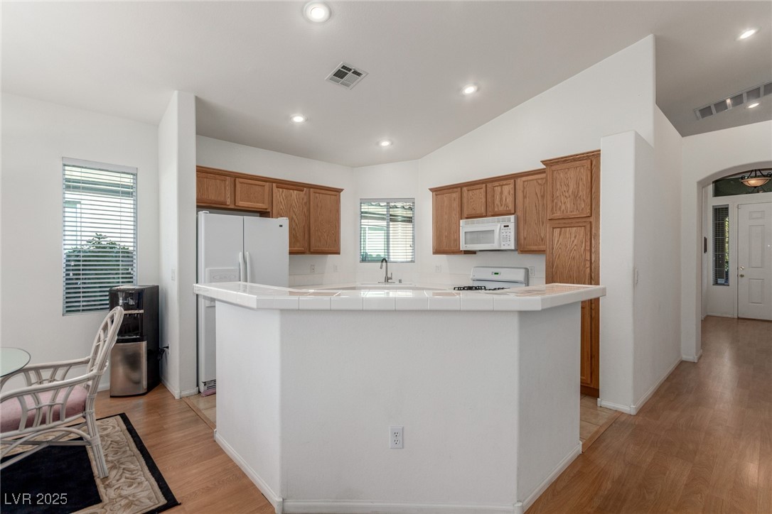 8239 Mozley Park Street