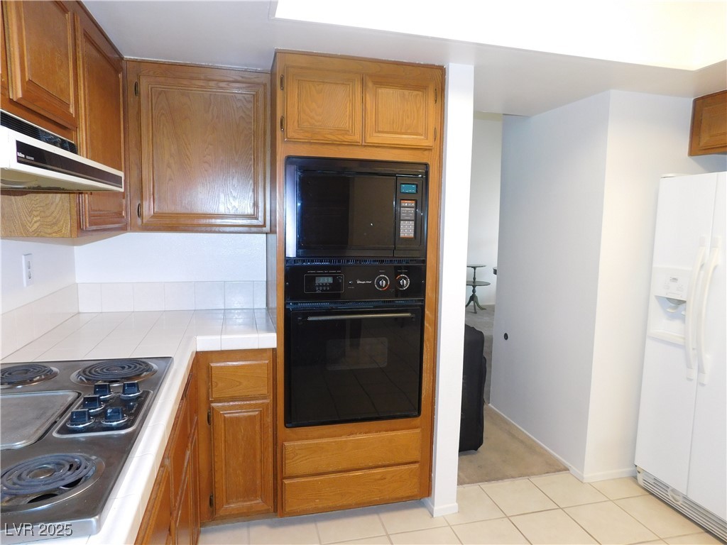 613 Cervantes Drive, Henderson, Nevada image 26