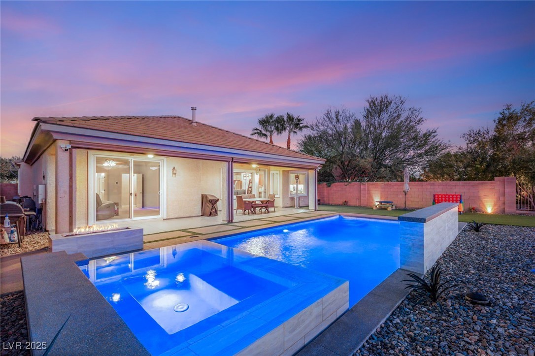 8129 Bay Colony Street