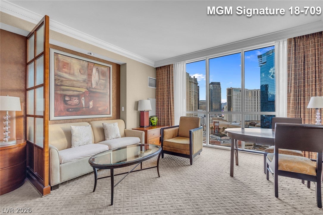 135 E Harmon Avenue 1809
