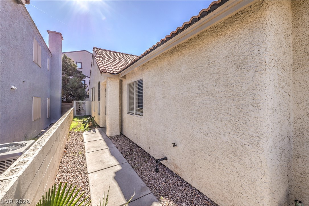 8433 Cinnamon Hill Avenue