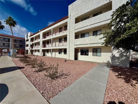 Condo For Rent - 1381 E University Avenue #305<br/> Las Vegas, NV 89119